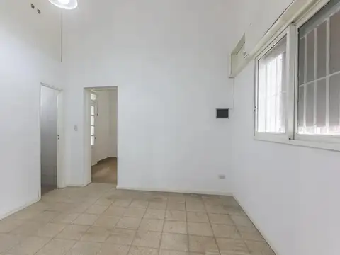 Local Comercial en Esquina de 150 m² con Entrada Independien