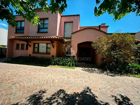 Espectacular Casa en venta, Barrio St. Matthews  Village. Pilar. 100