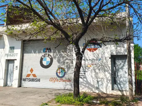 Venta de local estilo taller, en Castelar Sur