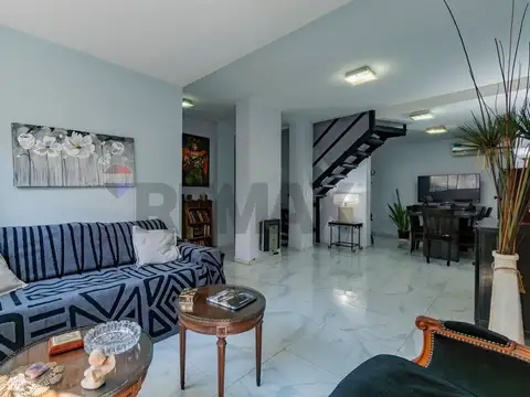 Casa 4 ambientes con 3 baños