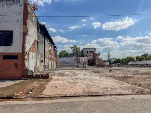 Terreno en Venta en Pompeya, USD 130.000