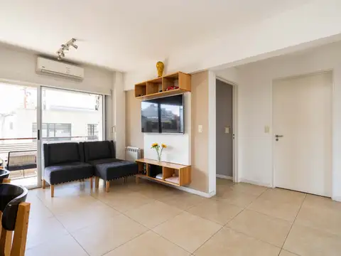 Aristóbulo del Valle 1300, Piso 4