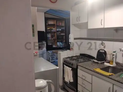 VENTA 4 AMB o 3 C/ Dependencia PALERMO. Con Patio de 30 m2