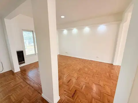 Depto Tipo Casa en Venta en Ramos Mejía, USD 118.000