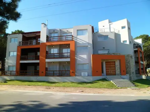 De las Totoras 100, Piso 2
