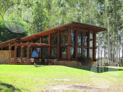 Hotel en Venta en Federacion, Federación