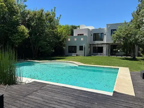 Casa  en Venta en Boulevares, Pilar, G.B.A. Zona Norte