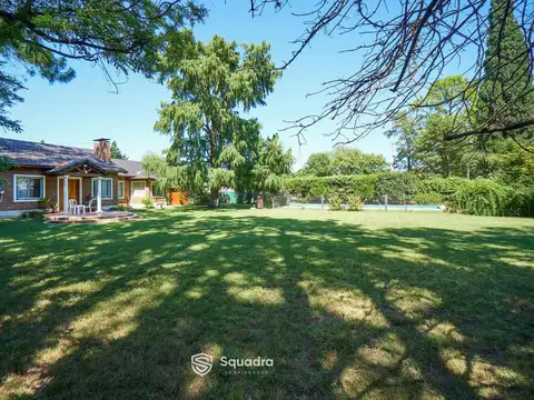 Casa en Venta con 2 cocheras