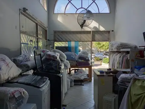Juan Segundo Fernandez y Tomkinson - Local en Venta - San isidro