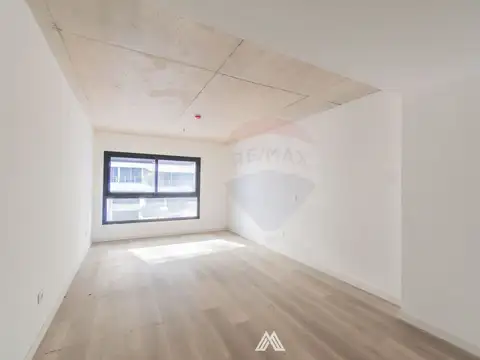 Monoambiente c/escritorio y patio a mts de Rambla