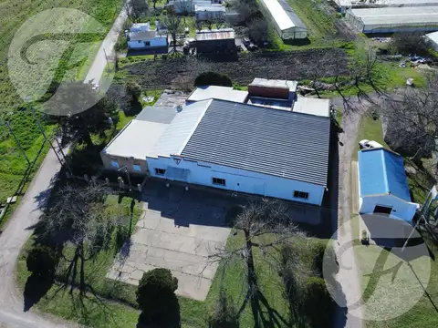 Casa en esquina en venta en San Pedro – Paraje Tablas – lote de 1800 m² sobre pavimento - Permuta