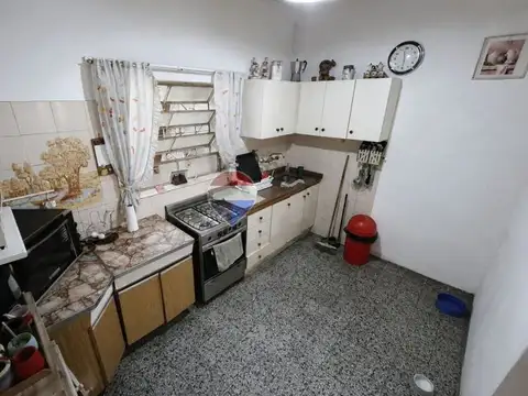 Depto Tipo Casa 5 ambientes con 2 baños