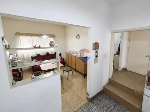 VENTA PH 5 AMBIENTES CON JARDIN BERNAL OESTE
