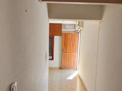 CASA 4 AMBIENTES APTA CRED BANFIELD