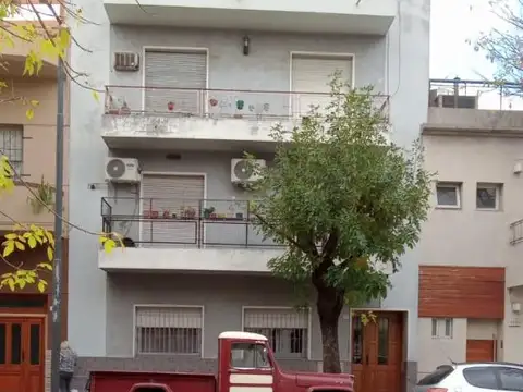 2 o 3  AMB- P BAJA PQUE PEREYRA  VISTA A JARDIN  BAJAS EXPEN