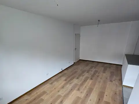 Garcia Del Cossio 2000, Piso 1°