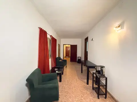 Casa 6 ambientes con 1 baño