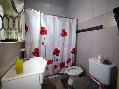Excelente Oportunidad - Casa 2 Plantas - Londres 3300