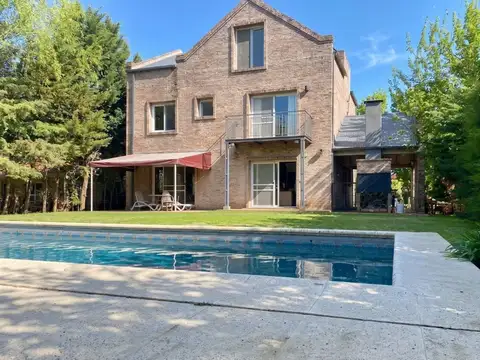 Casa en Venta de 4 dormitorios