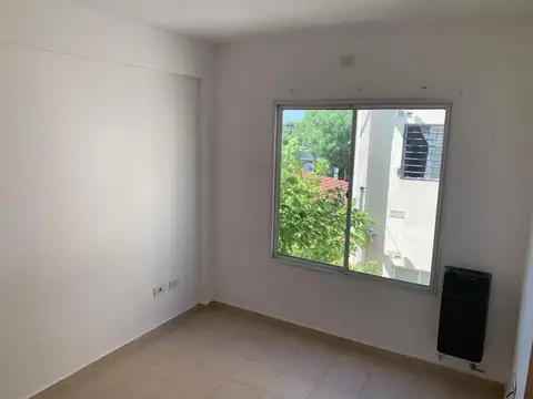 Departamento en Alquiler en Banfield, $ 500.000