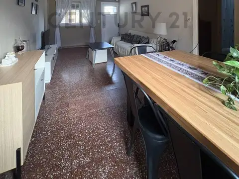 Casa 5 ambientes con 1 baño