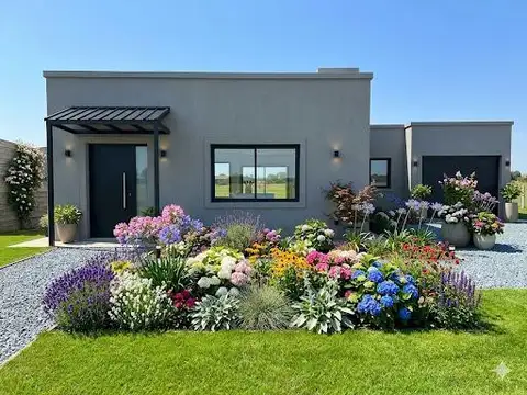 Venta de Chalet en construcción - Av de Los Navegantes y Admunsen - La Cercanía - Mar del Plata