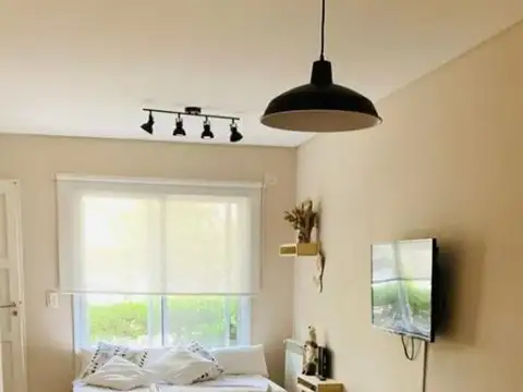 Duplex 3 Amb con Patio Cubierto, Jardin Trasero y Cochera 