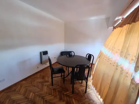 Liniers 989 , Piso 2