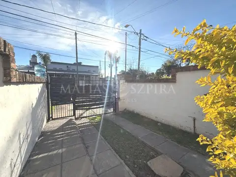 Depto Tipo Casa en Alquiler de 3 ambientes