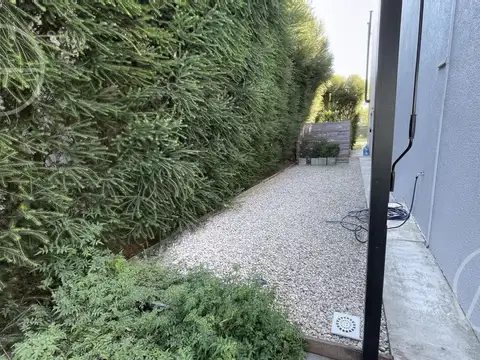 Casa 7 ambientes con 4 baños