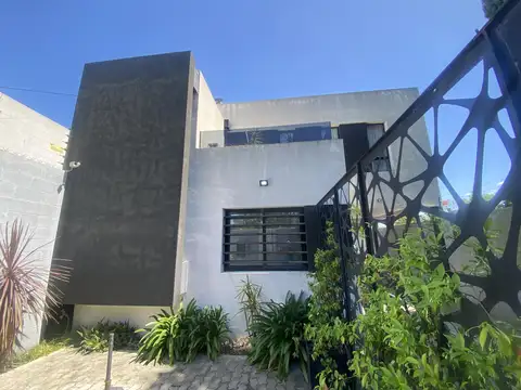 53 N° 683 E/ CENTENARIO Y 7 dto 1