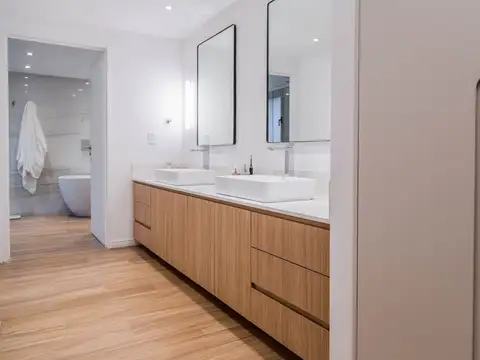 Departamento 5 ambientes con 3 baños