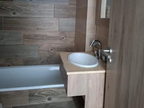 Departamento en Alquiler con 1 cocheras