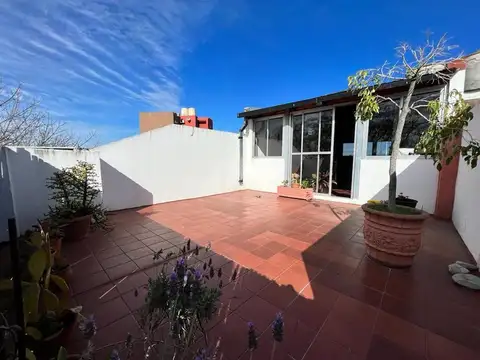 Depto Tipo Casa en Venta en Haedo, USD 79.500