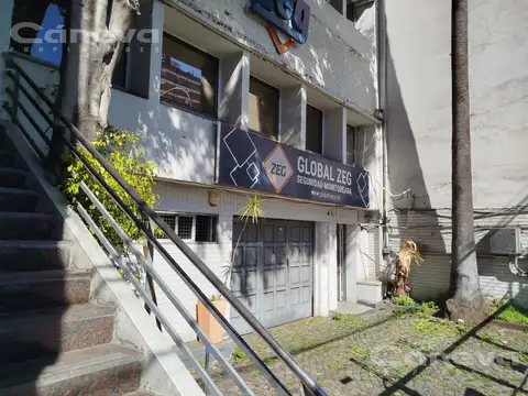 Oficina en Alquiler con 8 cocheras