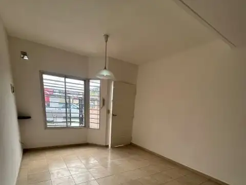 Depto Tipo Casa en Alquiler de 1 dormitorio