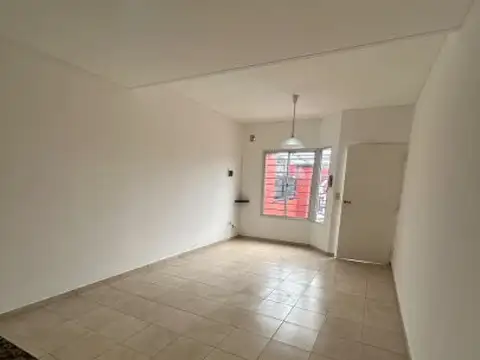 Depto Tipo Casa en Alquiler de 2 ambientes