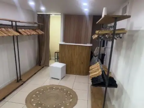 LOCAL COMERCIAL 60 m² – PB + ENTREPISO – LA FONTANA