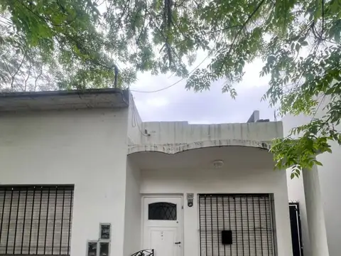 Casa en alquiler en José León Suarez!