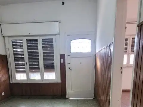 Casa en alquiler en José León Suarez!