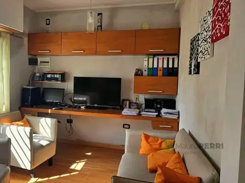 Casa en Venta en Los Hornos, USD 175.000