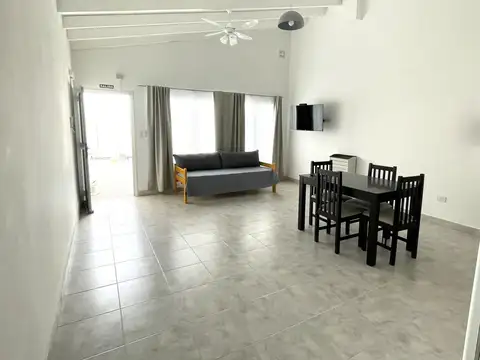 Depto Tipo Casa en Alquiler en Puerto Madryn, $ 670.000