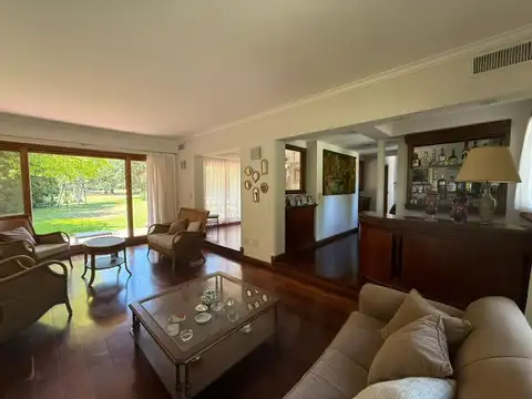 Casa en Venta en El Ombu, USD 380.000