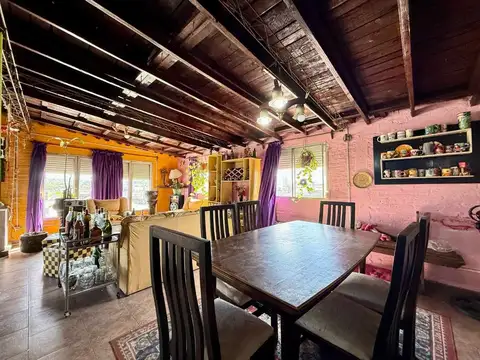 VENTA CASA LA TEJA 3 DORMITORIOS PATIO / BARBACOA