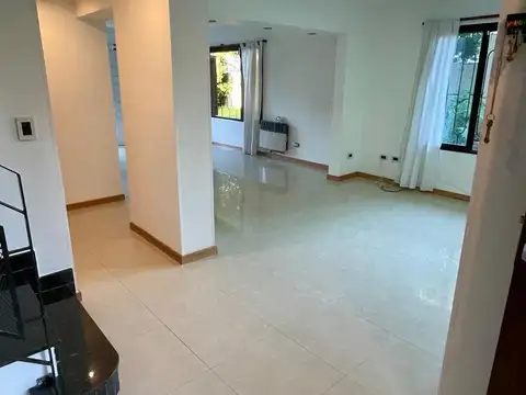 Casa en Venta en Granadero Baigorria, USD 230.000