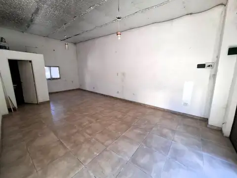 LOCAL COMERCIAL EN AVENIDA