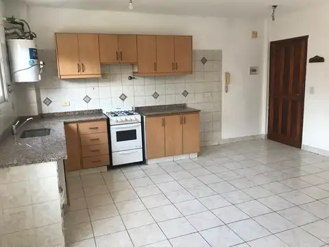 Depto Tipo Casa 2 ambientes con 1 baño