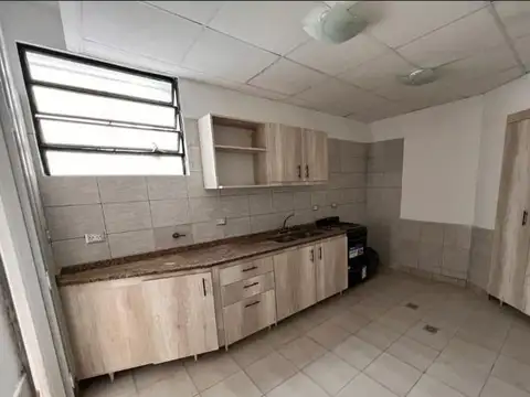 ALQUILER  PH 2 AMB. SIN EXPENSAS CASEROS PLENO CENTRO