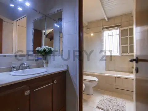 Casa en Venta City Bell APTO BANCO