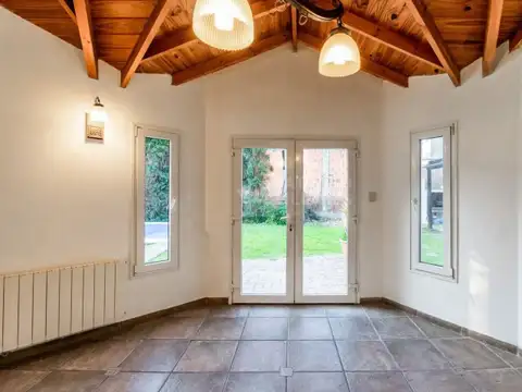 C. 131 5978, B1885 Guillermo Enrique Hudson, Provincia de Buenos Aires, Argentina , Piso No definido